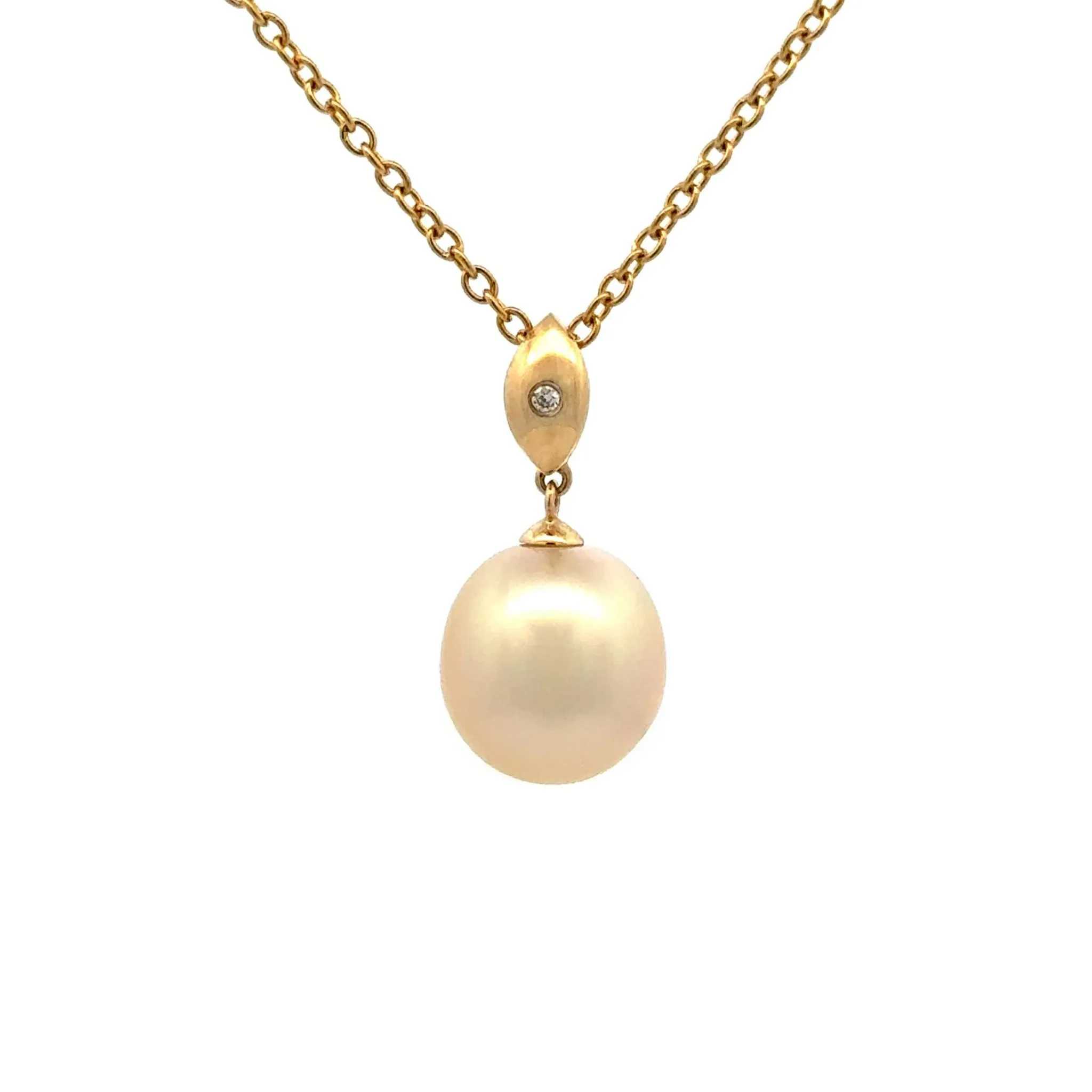 18K Yellow Gold South Sea Cultured 10 - 11mm Pearl and Diamond Pendant