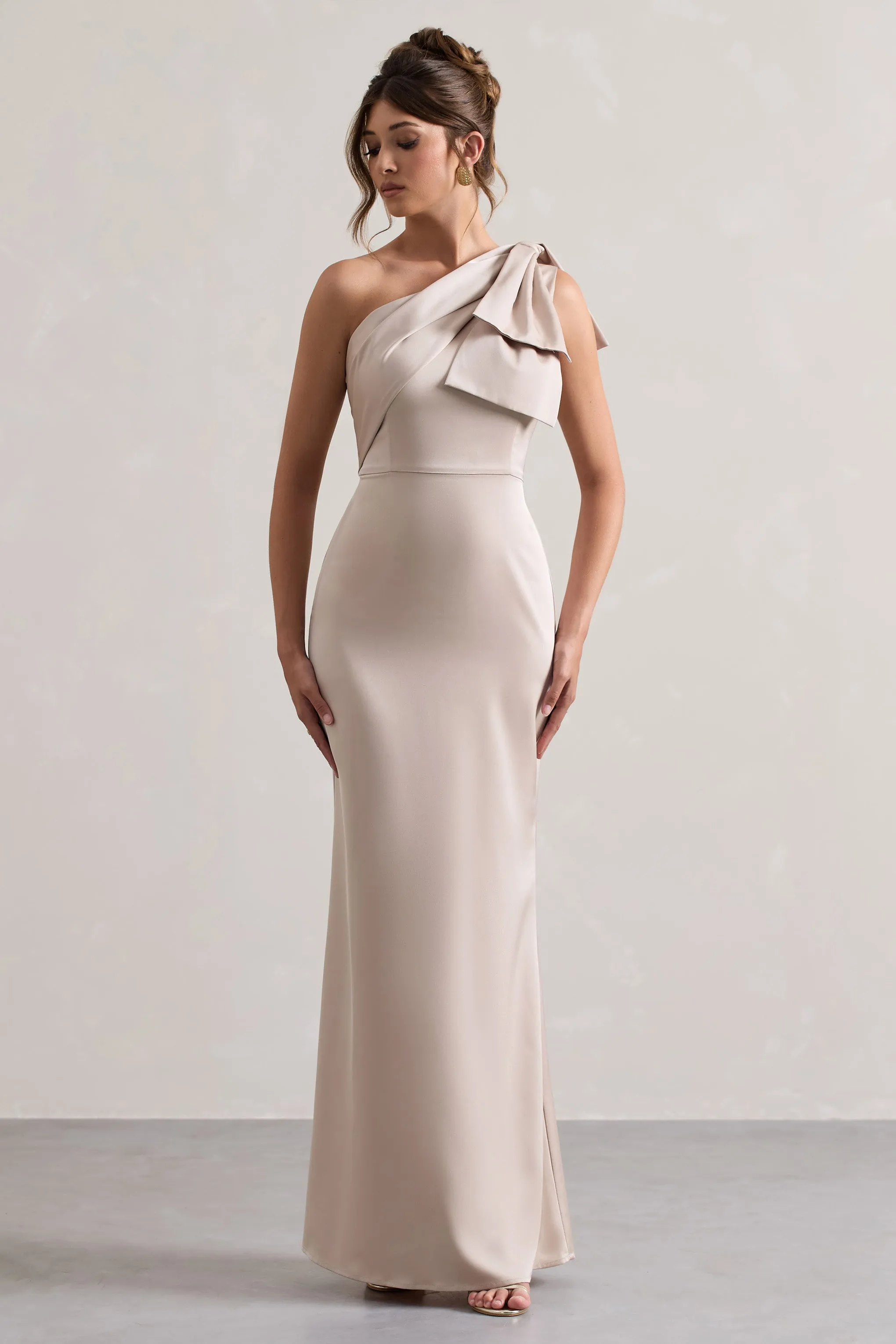 Lady | Robe longue asymétrique en satin champagne avec nud