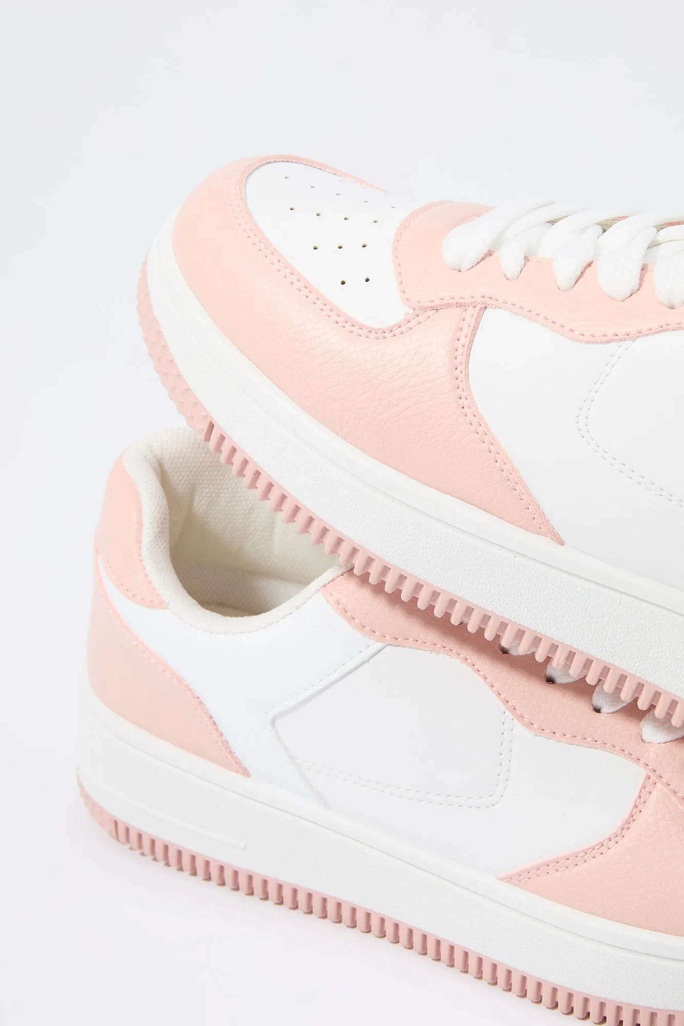 Low Top Colourblock Sneaker