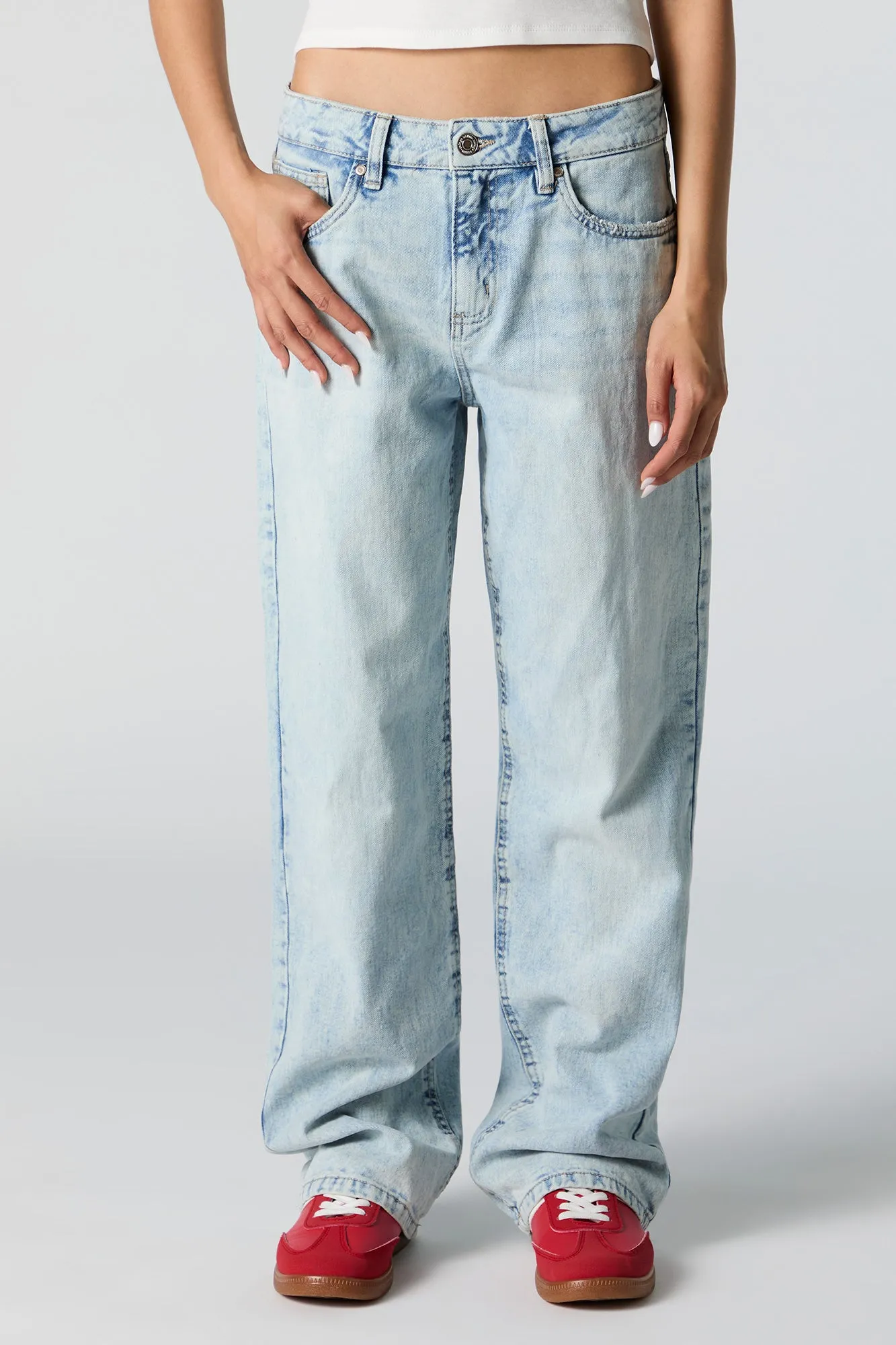 Mid Rise Wide Leg Jean