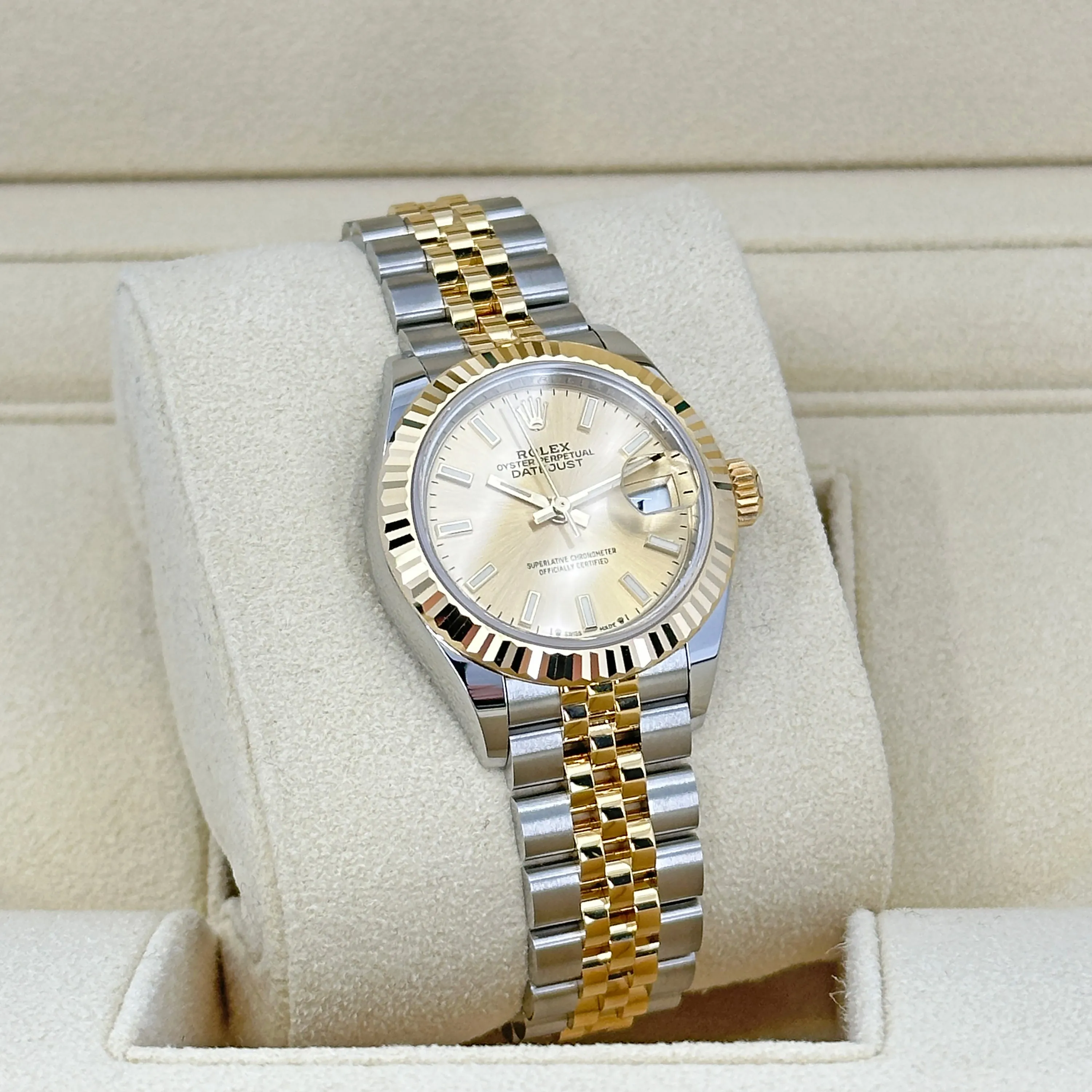 Rolex Lady Datejust 28, Oystersteel and 18k Yellow Gold, 28 mm, Champagne, Fluted, Jubilee, Ref# 279173-0001