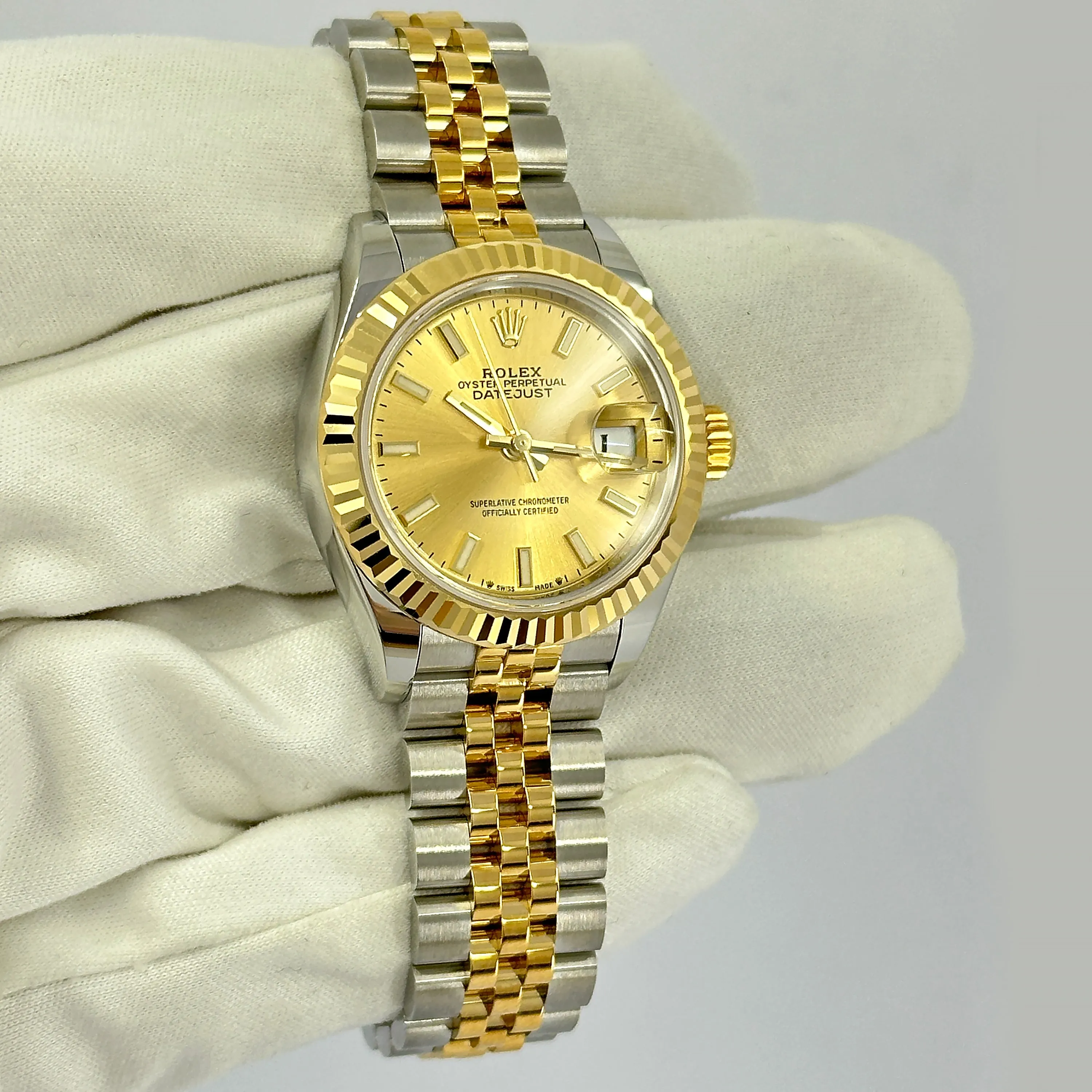 Rolex Lady Datejust 28, Oystersteel and 18k Yellow Gold, 28 mm, Champagne, Fluted, Jubilee, Ref# 279173-0001